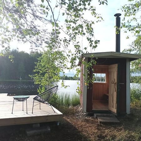 Charmig Gard Med Bastu, Strandtomt Och Utedusch I Naturskoent Omrade Свег Экстерьер фото