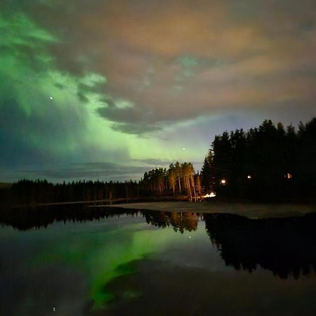 Charmig Gard Med Bastu, Strandtomt Och Utedusch I Naturskoent Omrade Свег Экстерьер фото